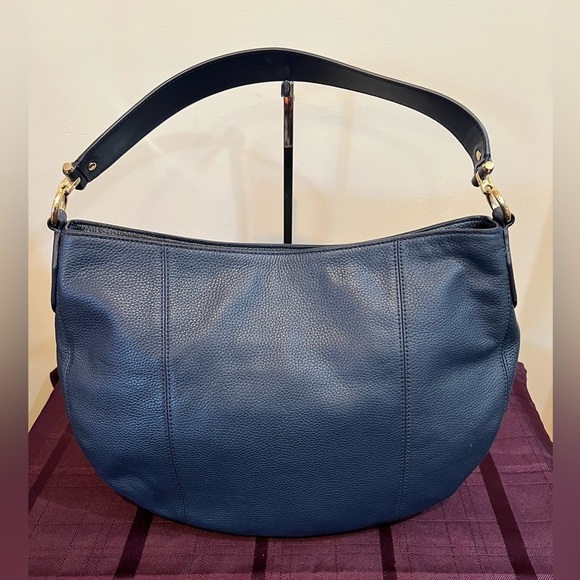 ๐ low start ๐ฅ Michael Kors Navy Pebbled Leather Large Brooke Hobo Shoulder Bag - Picture 3 of 4